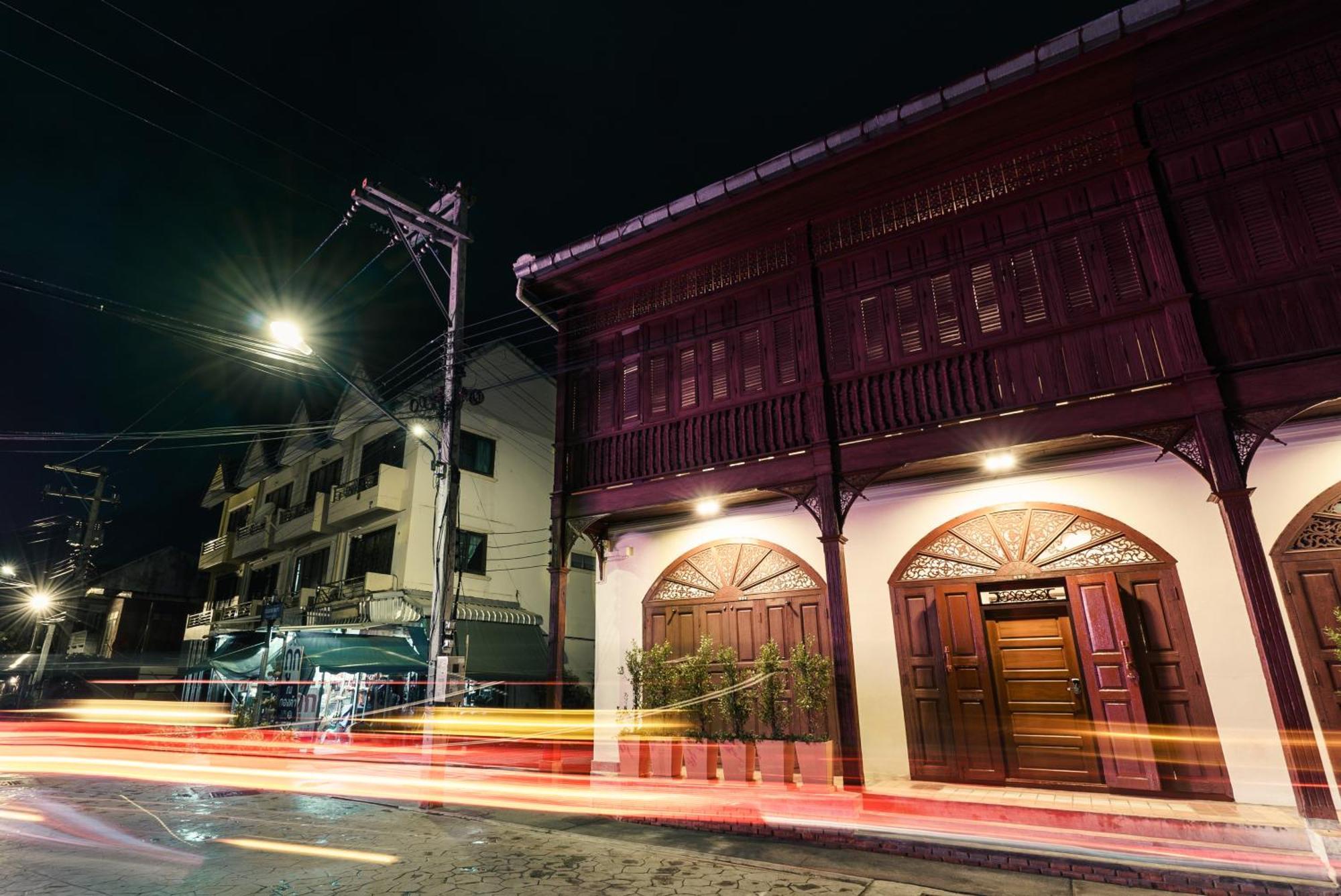 Fong Lee Cc Hotel Lampang Exterior photo